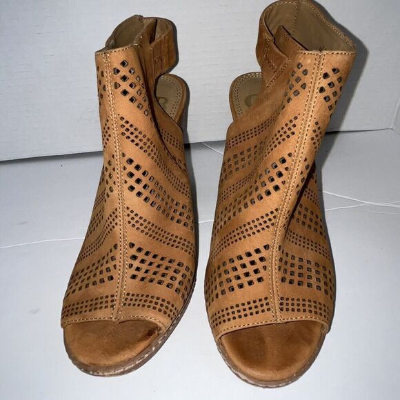 Gianni‎ Bini GB Chunky Heels Women's Sz 7.5 Open Toe Ankle Stacked Pumps Sandals - Picture 2 of 9